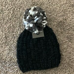 Eddie Bauer black woven hat